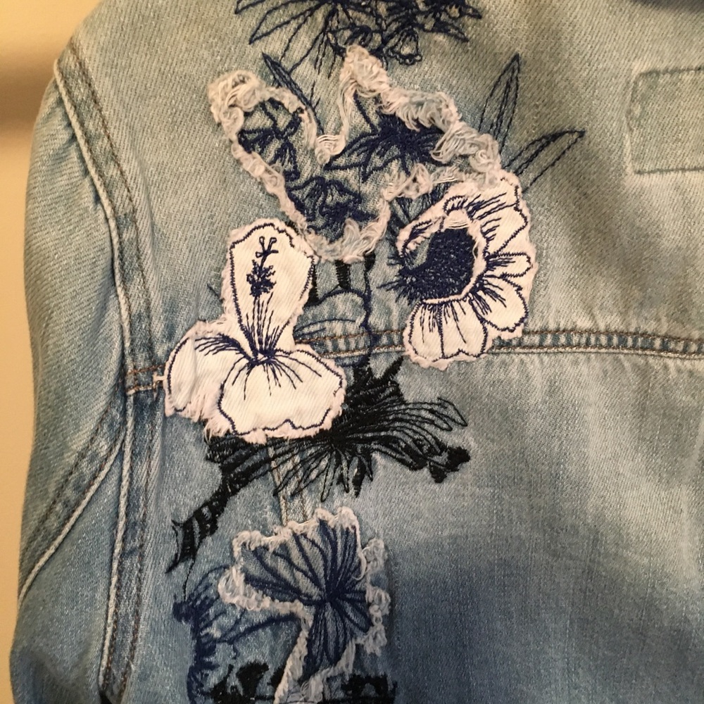 Embroidered Denim Jacket - Picture 5 of 6